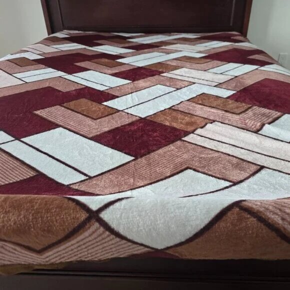 Soft Plush Blanket King Size - Picture 1 of 5